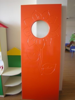 Купить двери в детский сад