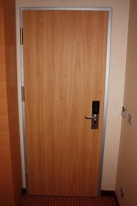 Купить однопольные двери по низкой цене